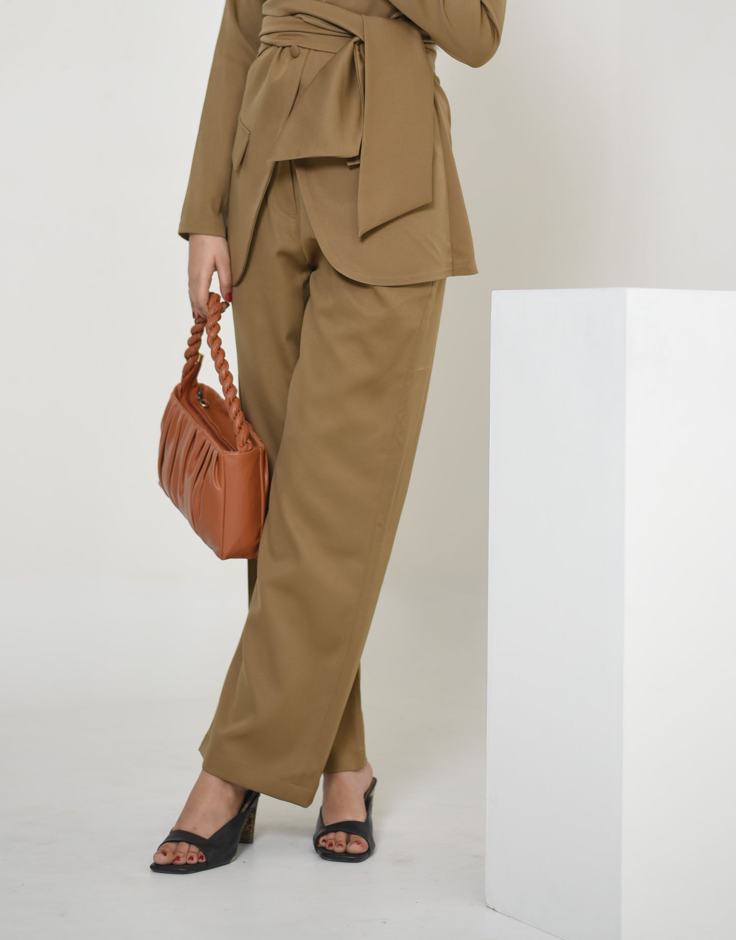 Yuvi - High Rise Straight Trouser