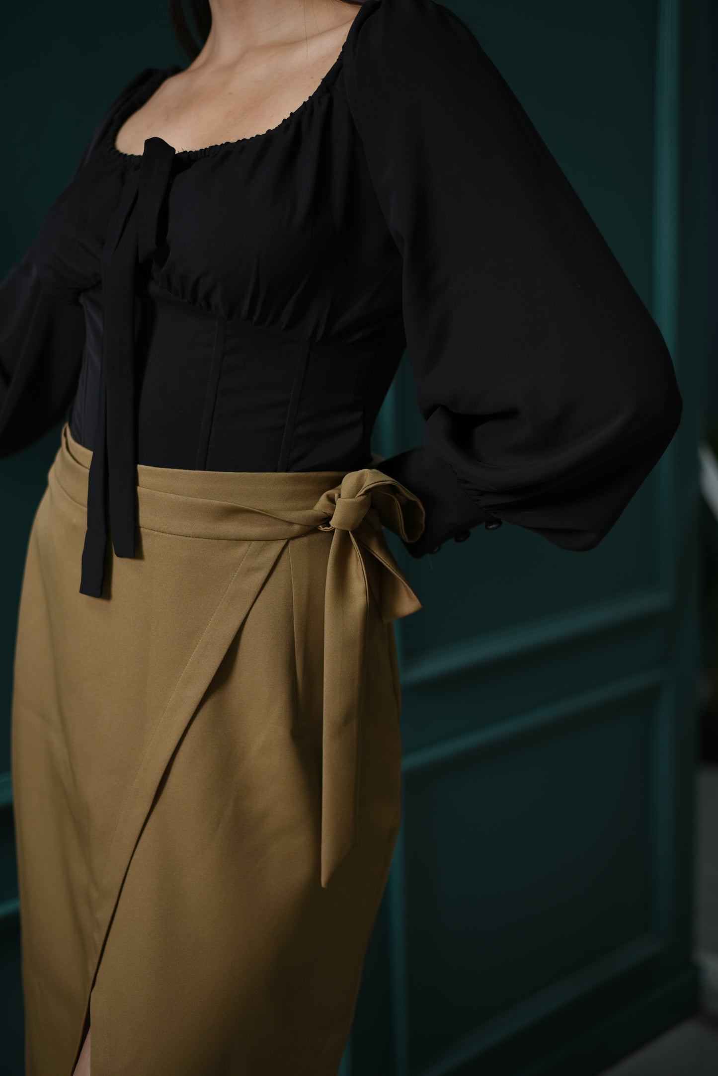 Taasha - Overlap Skirt