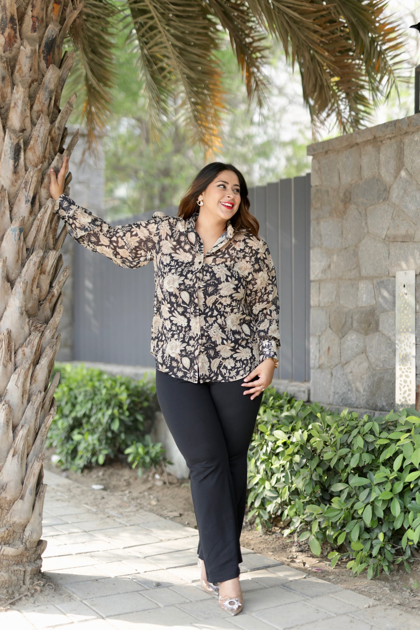 Jessi - Black Floral Printed Loose Fit Shirt